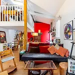 GuestReady - Loft Élégant pour Deux avec Bureau